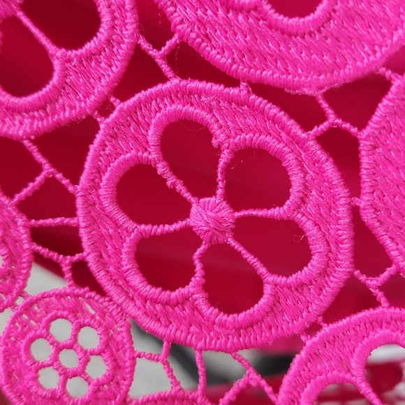 Talbots Pink Lace Embroidered Sun Pattern Trim Knit Shell Top Sz 2x Plus NEW - Picture 9 of 14